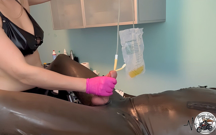 Hanna Engels: 한나 엥겔스 - 헹구고 시오후키! Martina의 월별 검진