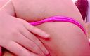 ToyNymph: Cewek ini lagi asik fingering memek dan dildo warna pink