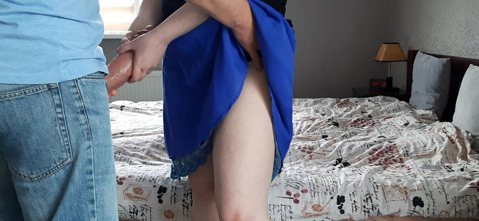 Vik_All: Pekerja hotel ngabisin memek istrinya dengan kontol besar