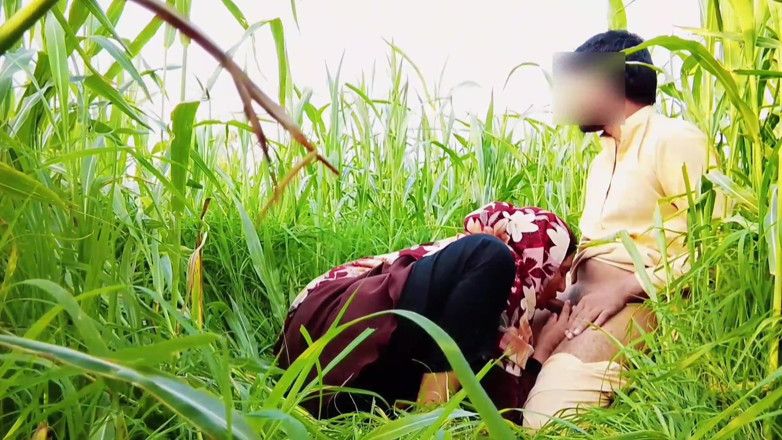Abida sexy: Macecha Indiana E Figliastro Kheton Mein Choda Bahut Maja Aaya