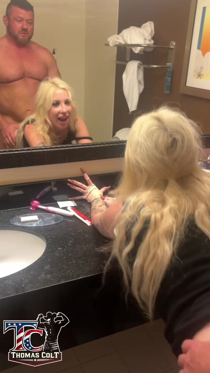 ThomasColt: Ung slampa Alt -tjej knullas av äldre man på hotellet efter att...