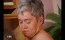 Nasty matures and dirty grannies club: Sexe vieux au bureau