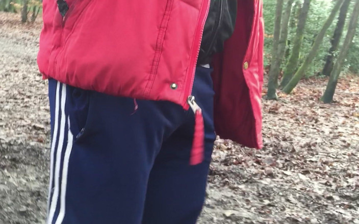 MrMagicDevil: Jadi ia adalah musim sejuk dan ia sangat sejuk di...