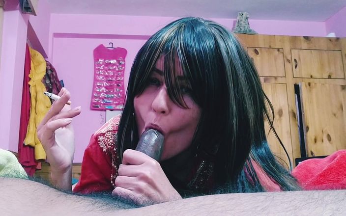 Bolly Karma: Солодка романтична мамка, яка курить, отримує великий великий чорний член