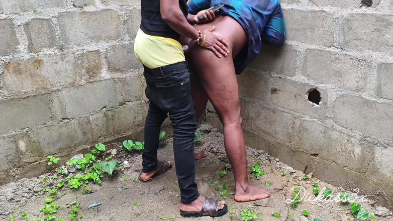 Dickass3x: Twerking Ébano cadela tem duro por trás