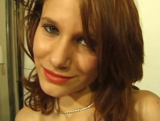 Flash Model Amateurs: La splendida teen kristine in una sensuale scena da solista