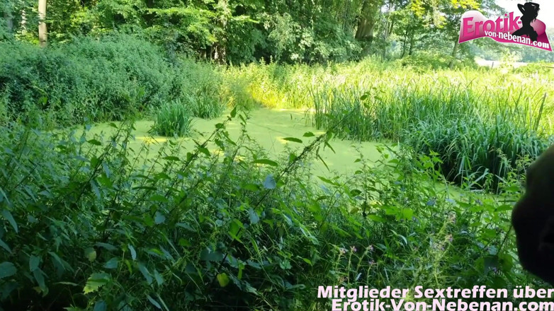 Erotik Von Nebenan: Amateur outdoor sex with an ebony Teen slut