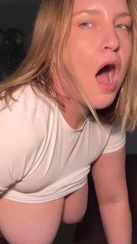 Éjaculation ensemble, baise en levrette avec creampie