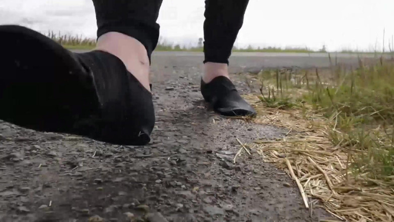Footfetish: Cult Fun with the Puddles on the Country Road