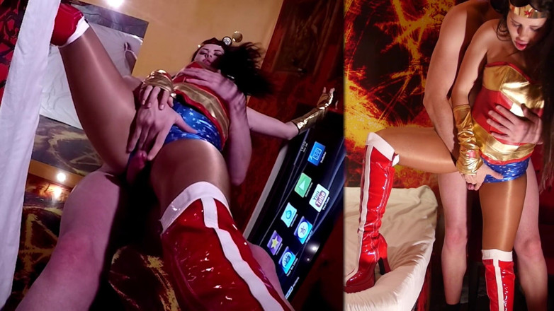 Nylon Xtreme: Cassie Fireに不思議な弄とともに日焼けパンスト