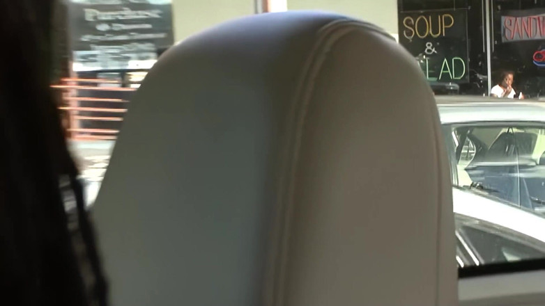 Black Desires: Monique tem uma pequena aventura negra - Perv Milfs n Teens