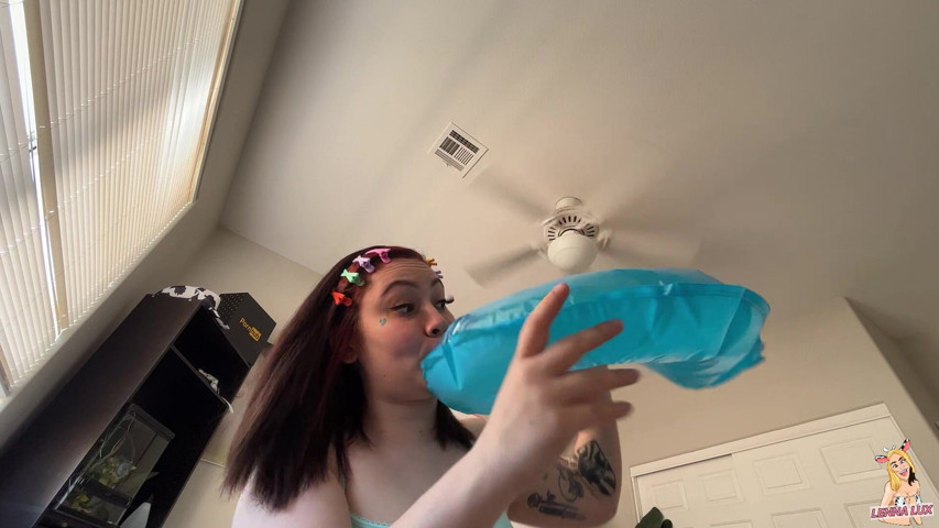 Giantess Goddess Blows Your Inflatables (Lenna Lux)