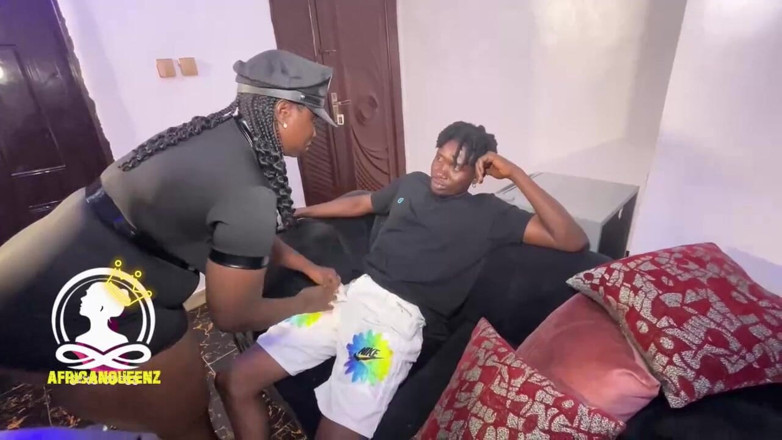 Africankween: Politieagent met ballon tieten houdt van grote pik