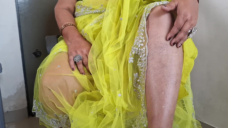 TABOOBREAKERS: Taboobreakers Shilpa in Lemon Colour Saree