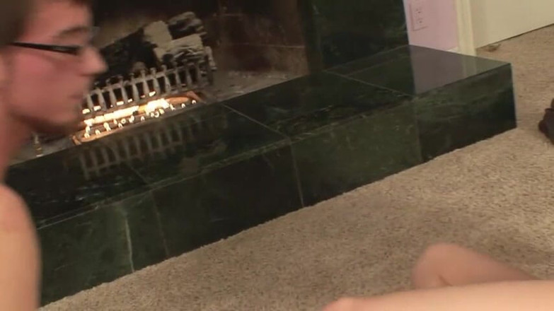 Rocco Siffredi porn: 부엌에서 따먹히는 주근깨 십대