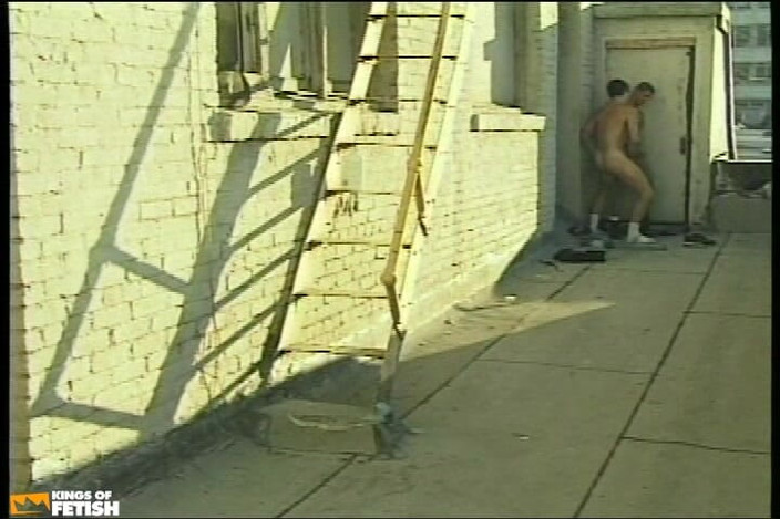 Gay Diaries: Un gay tatuato sbatte un ragazzo con il buco del...