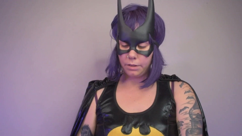 Deanna deadly: Бэтгерл должен пососать Villian в видео от первого лица, чтобы спасти город