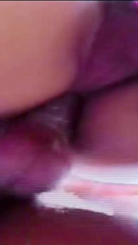 Blond chuda Ladyboy potrzebuje grubego kutasa do seksu analnego na świeżym powietrzu