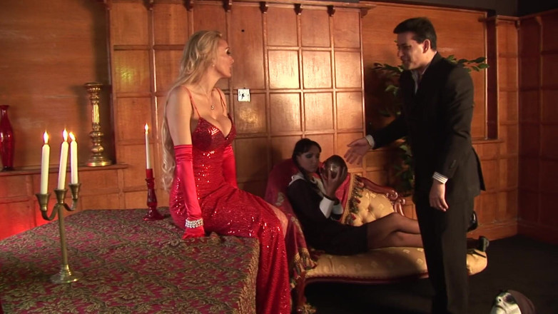 Witches are Bitches: De Adams-clan wordt vies met Jessica Rabbit