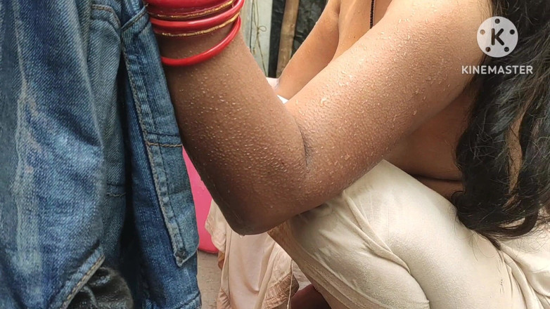 Anita yadav: Indyjska żona pokazuje nagie kąpiele