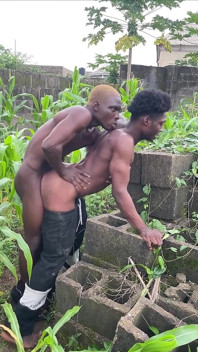 Ele estava na fazenda para me foder tão bem