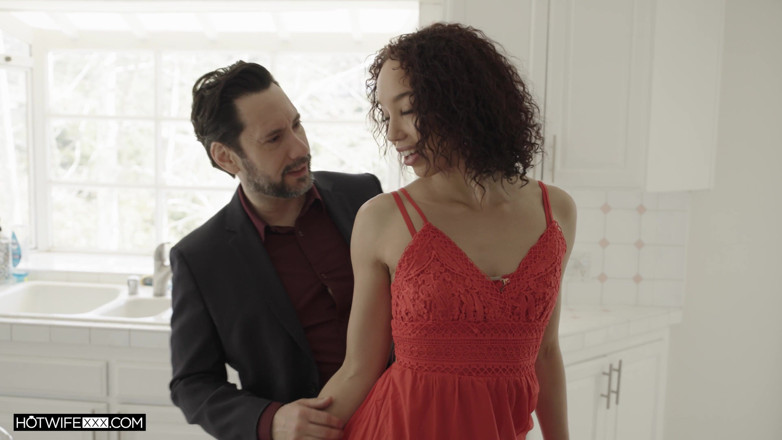 HotwifeXXX: Il marito guarda Alexis Tae Dai suoi sogni diventano realtà