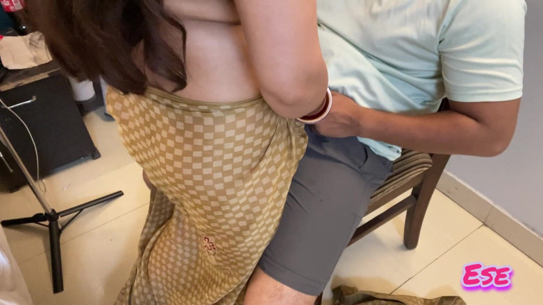 Sammy Sins: Secretaria caliente viene al jefe del hotel para obtener promoción