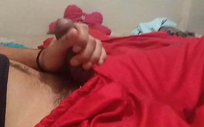 AlexAlejandro13: Rơm trên giường của chị kế của tôi