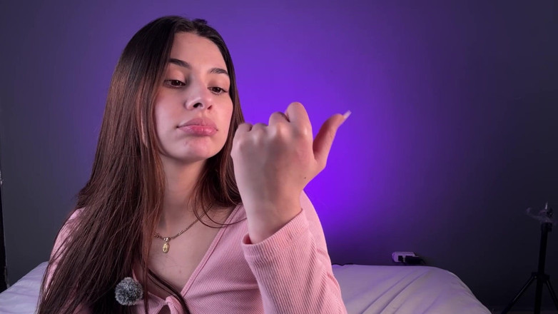 alejakink: Kousnutí potěšení