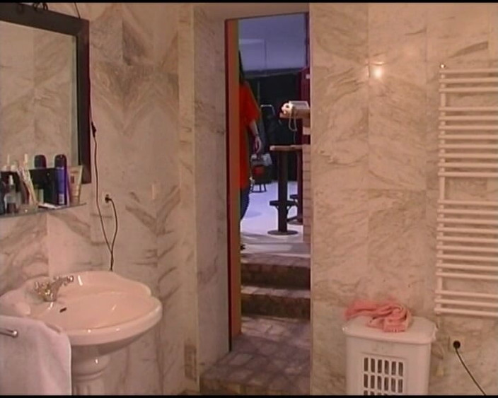 Deutsche XXX Filme: Ona jest niemiecką nastolatką, która lubi rozprzestrzeniać swoją cipkę z...