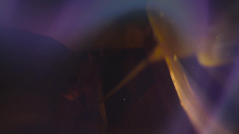 Moony: Jonge kunstenaar steekt de lul van haar fotograaf in haar...