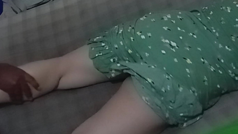 Angelina Pop: マッサージと自宅での人数を増やす