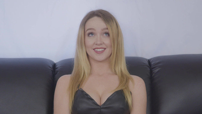 PornDudeCasting: Nikole Нэш