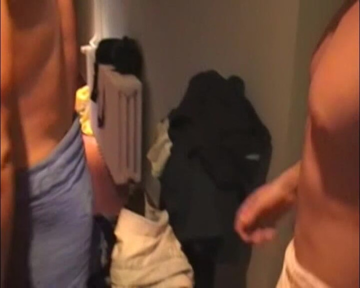 Club Bang Boys: เย็ดกลุ่มคนเย็ดไม่ใส่ถุงที่ซาวน่าคลับสาธารณะ