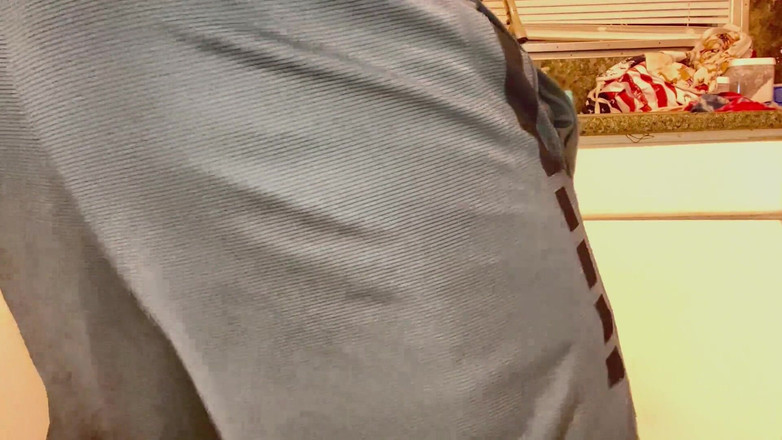 Fijii pornbox: Cewek nakal dengan rempah-rempah seksi ini lagi asik seks anal...