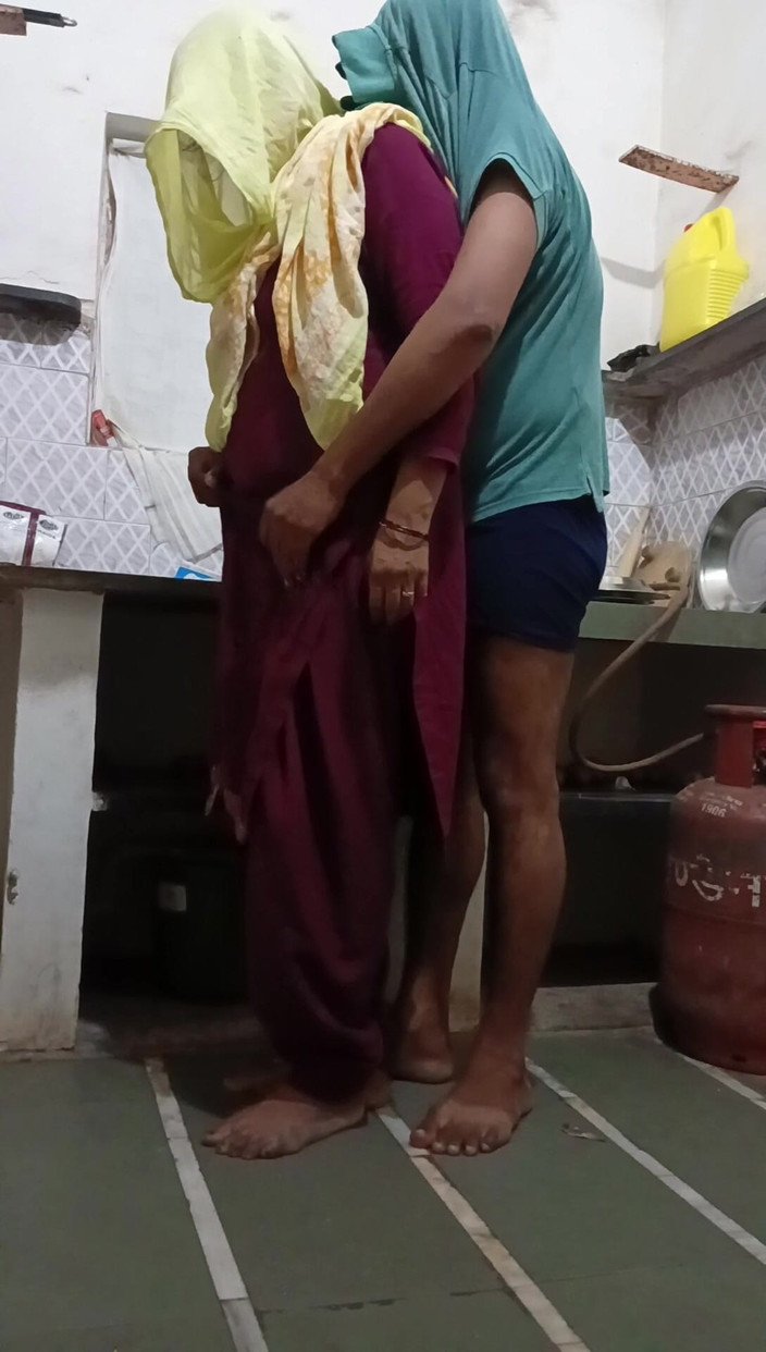 Bhabhi UP: Кухня Mein Kar Della, бхабхи Ko Choda, костюм Salwar Mein