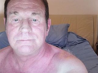 DaddyLNargo: 爸爸抚摸并高潮