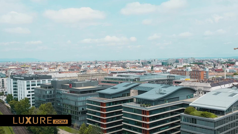 Luxure: 最大の喜びのための共に旅を