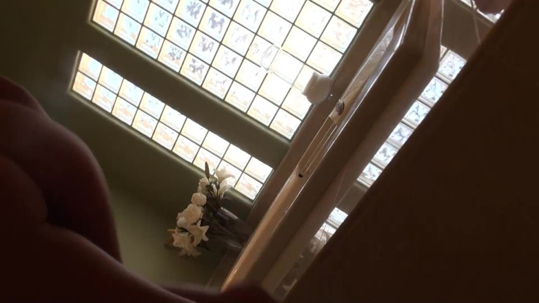 Foxy Desire: Kelly Surfer does a home made porn in her bedroom...