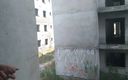 Lekexib: Nuda nell&amp;#039;edificio abbandonato