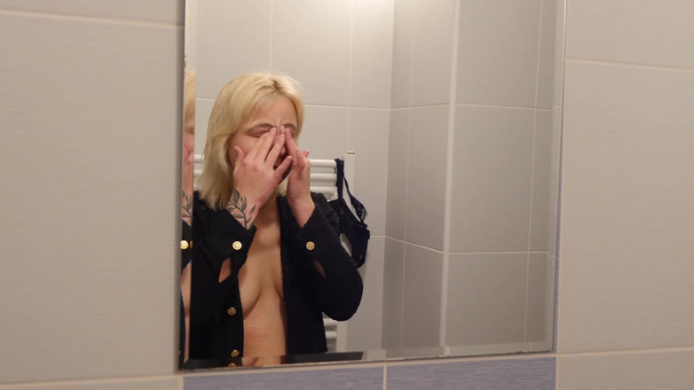 Peaches and Bananas: Awek blonde bogel memohon solek
