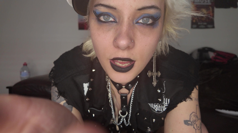Glitterqueen1999: Готическая бывшая подруга, пенэктомия