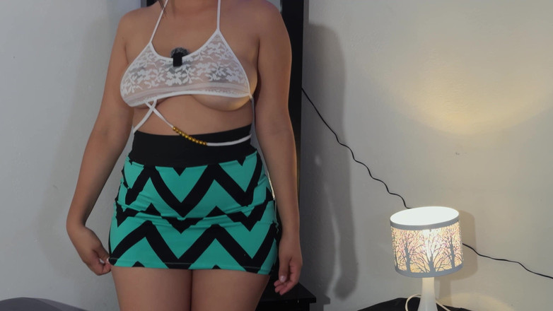 Labigassa: Dívka v minisukni je nymfomanka, která miluje být hozena na...