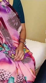 Meine Desi-stiefmutter hat harten sex mit meiner freundin