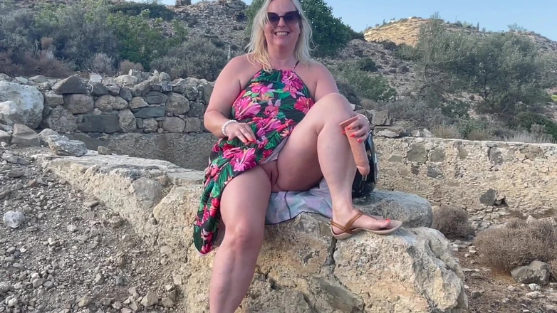 Lena Cox: Outdoor Masturbation and Squirts - Nympho Wife Real Orgasms