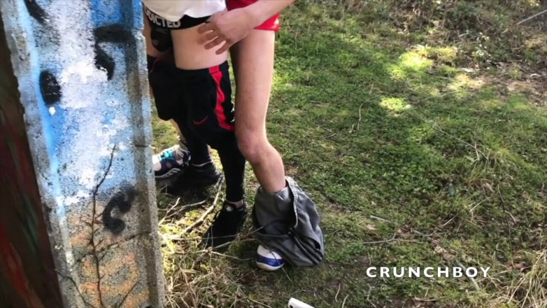 Sex humiliation with french lads: Penghinaan seks dengan lelaki muda lurus digunakan di luar rumah...