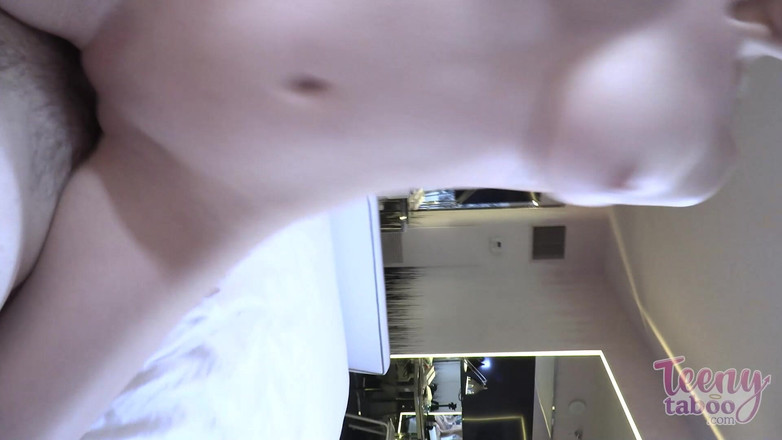 Teenytaboo: アダリンド・グレイの中身の継娘