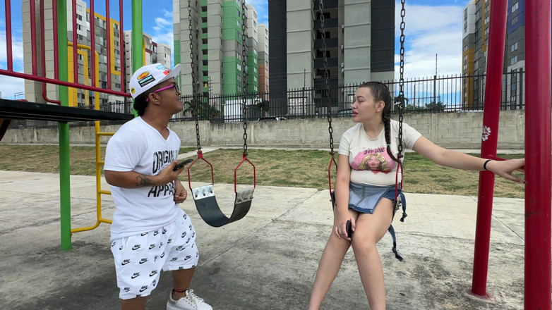 Julianaburning: Đụ mạnh với người lạ từ các mạng xã hội...