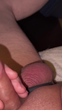 Zakar kecil yang belum disunat memancut banyak
