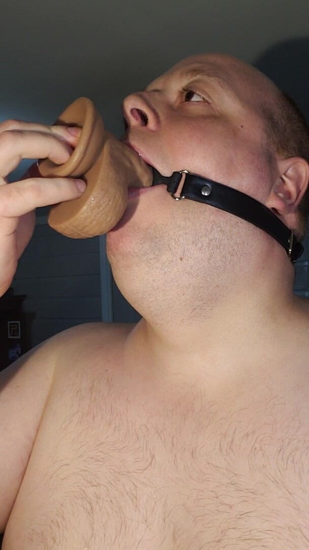 Charlieboy69: Slarvig deepthroat 7 tum gyrating dildo whit mun gag